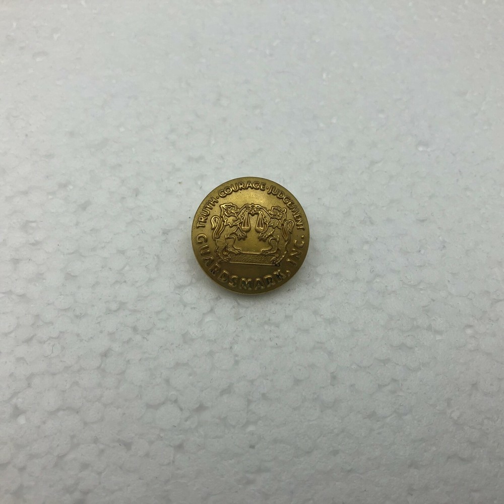 GUARDSMARK Uniform Button Waterbury Truth Courage Judgement Security Guard