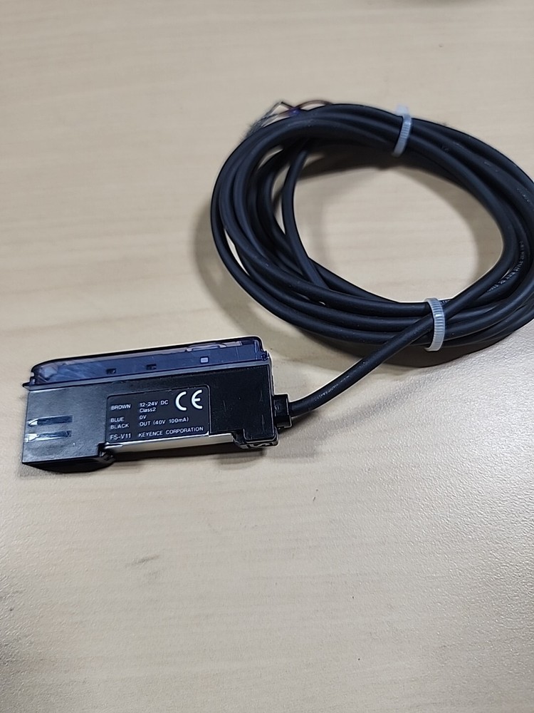 Keyence FS-V11 Fiber Optic Amplifier Sensor 12-24Vdc