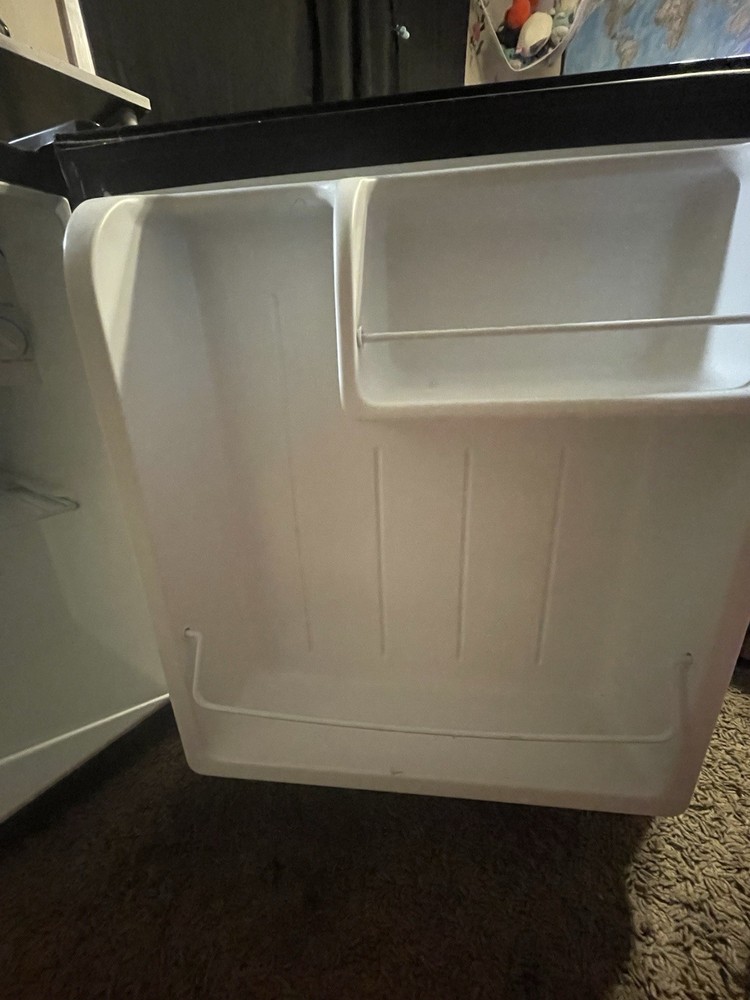 Black Mini Fridge Table Top, Single Door, Adjustable Shelf