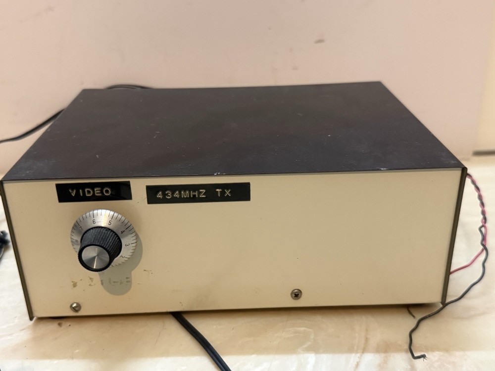 Video RF Ham Radio Transmitter 534MHZ TX Vintage