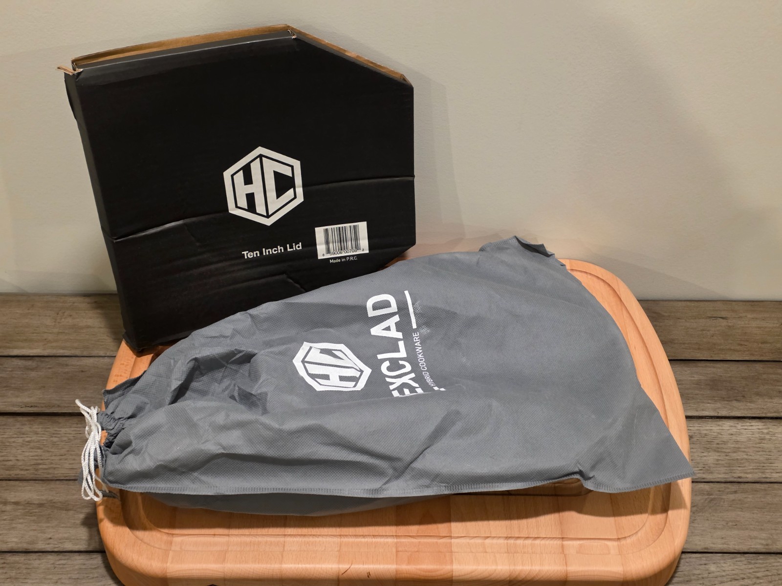 HexClad Hybrid Nonstick 10-Inch Frying Pan with Tempered Glass Lid - $169 MSRP