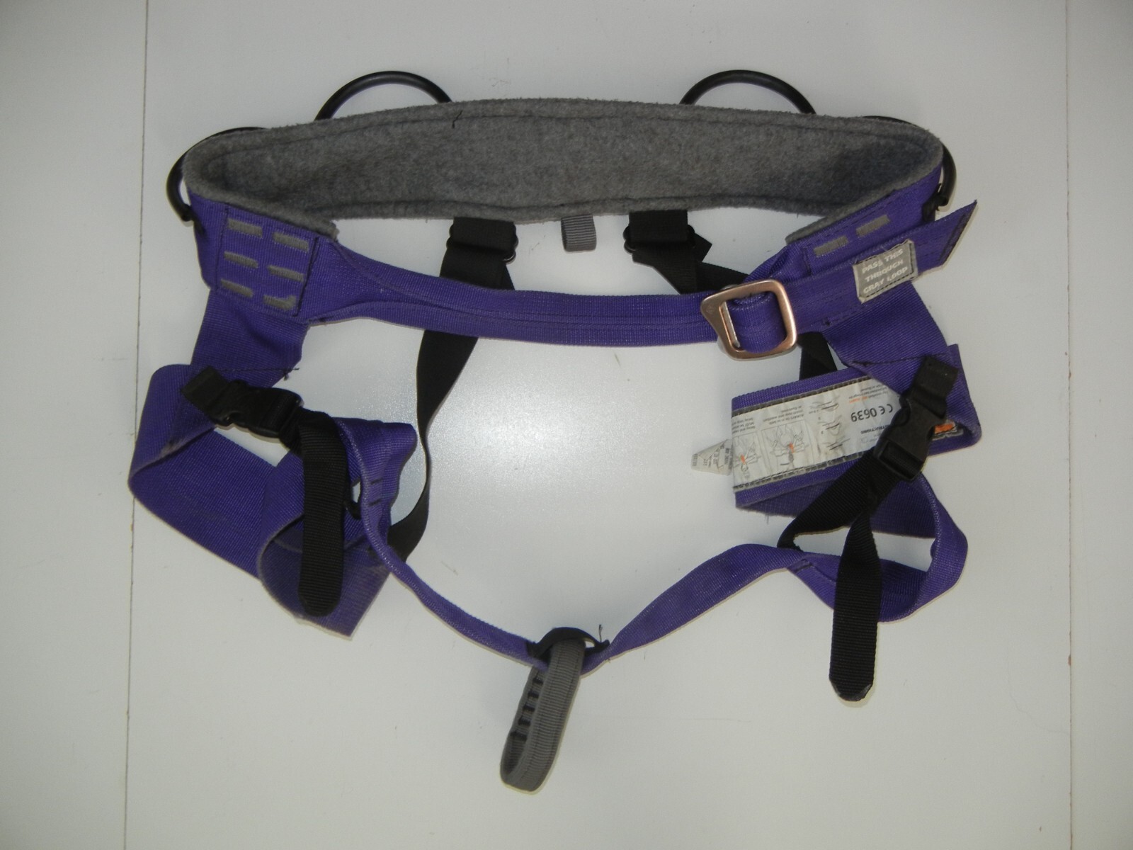 MADE IN USA Purple SIT CLIMBING HARNESS MODEL #24886 Rock Wall Gym Sz MEDIUM