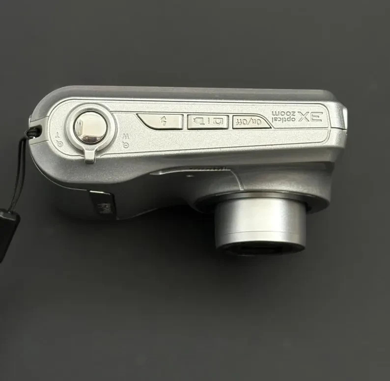 Kodak EasyShare C142 digital camera. Fully tested and working