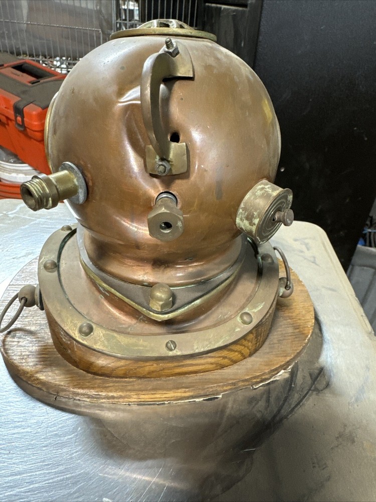 Vintage Brass Divers Helmet Clock Clock Needs Restoration