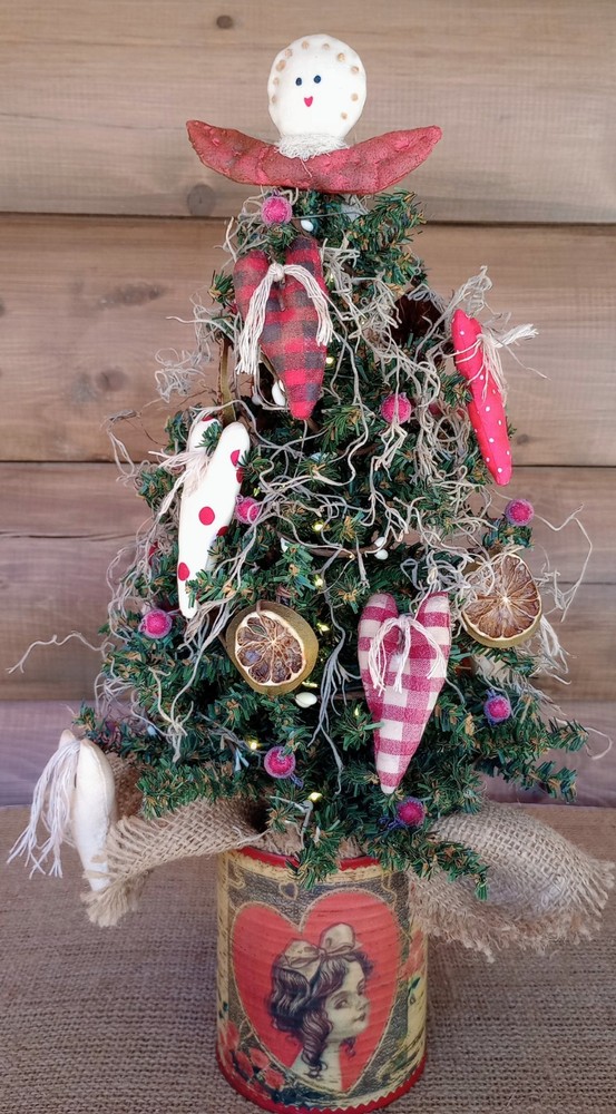 Primitive Valentine's Day Tree
