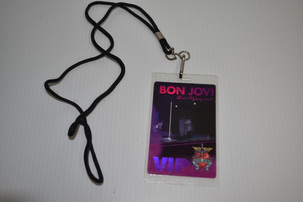 BON JOVI LOST HIGHWAY 2008 VIP COLLECTIBLE BACKSTAGE  PASS (SSP40)