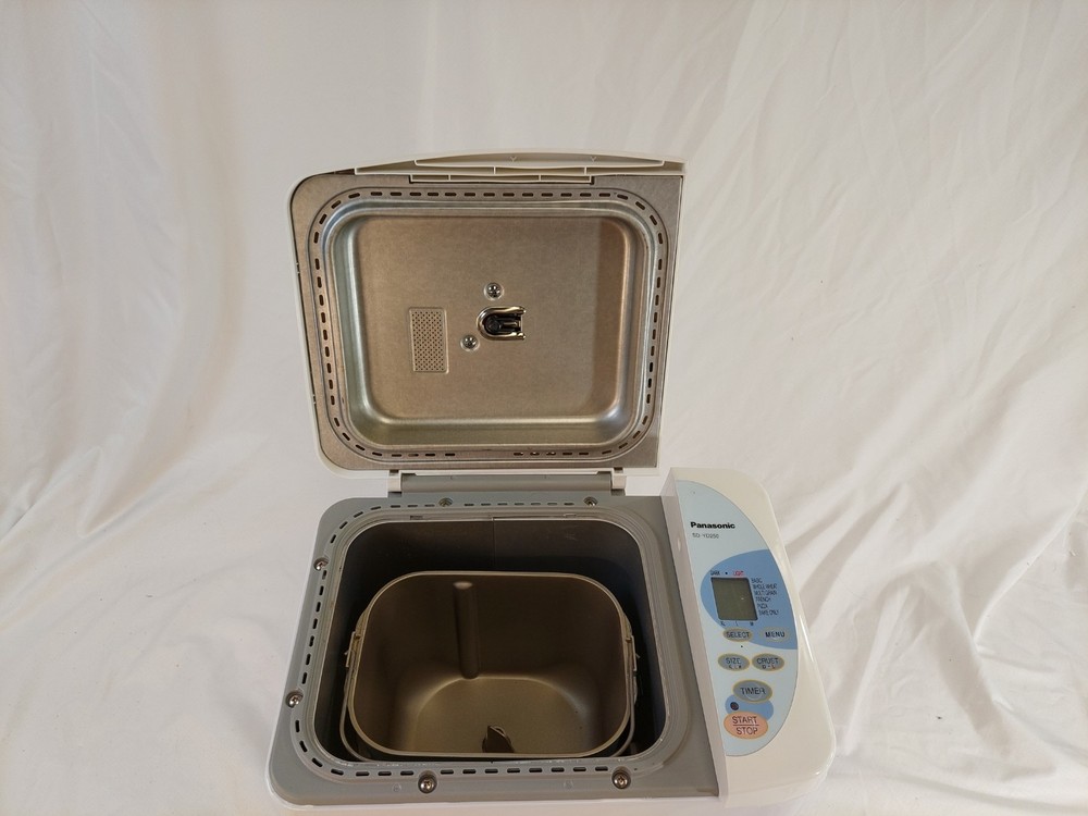 Panasonic Automatic Bread Maker Machine SD-YD250 With Yeast Dispenser Working
