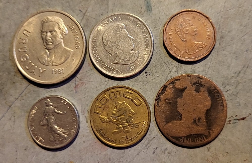 Coins from Various Countries 6pcs  j6