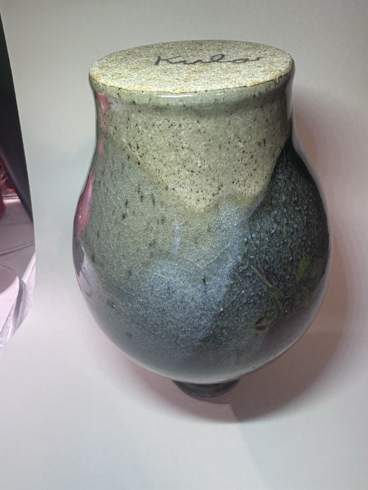 Kula Signed Flower Vase Beautiful 8”
