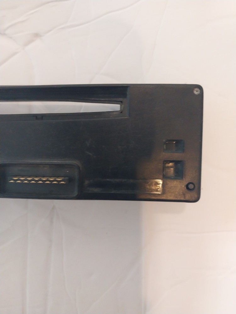 ALPINE CDA-7839 faceplate Only Missing KNOB (Used).