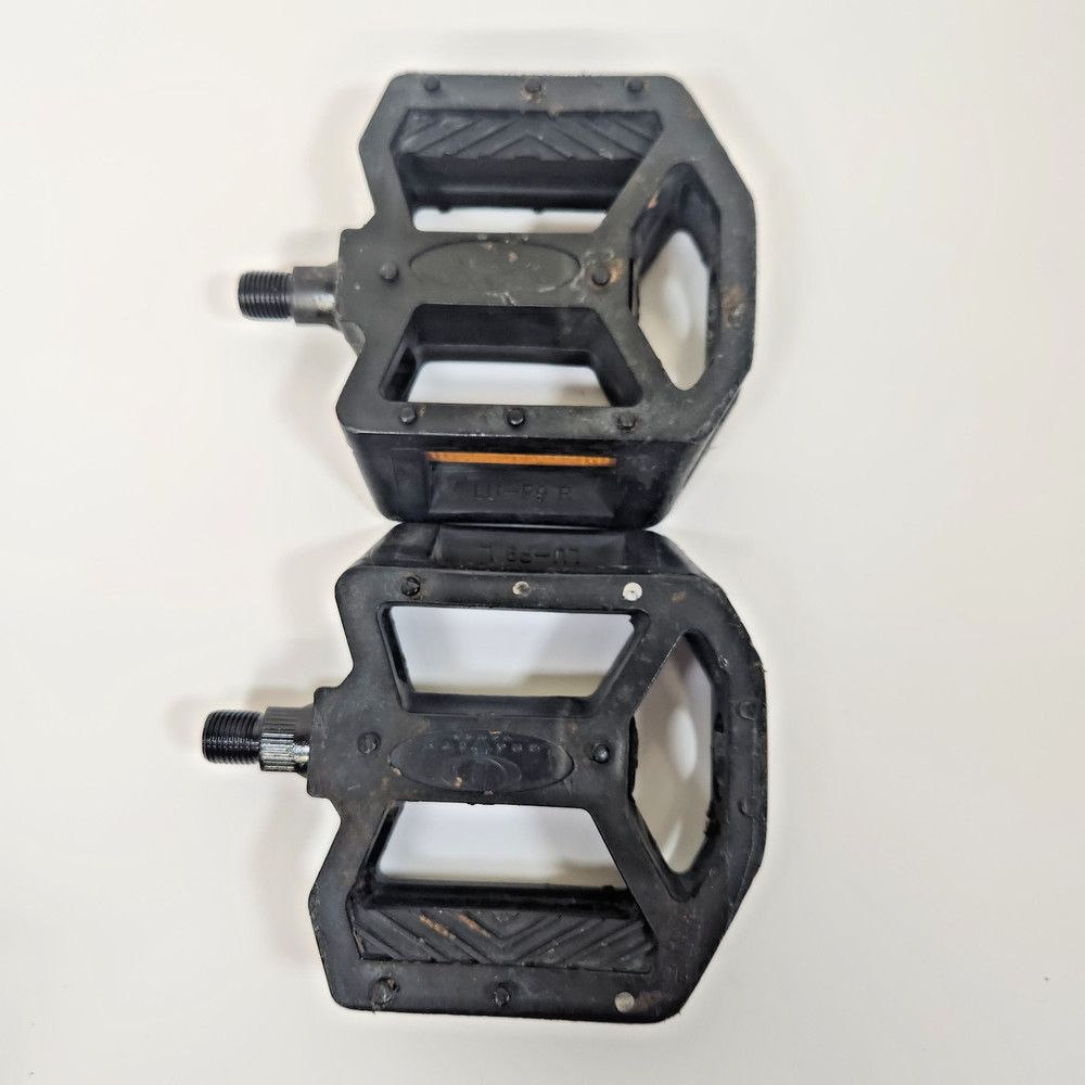 Gravity Games FS360 1/2" platform pedal set
