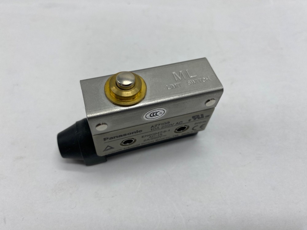 Panasonic AZ7100 ML Limit switch push plunger 10A / 250vac
