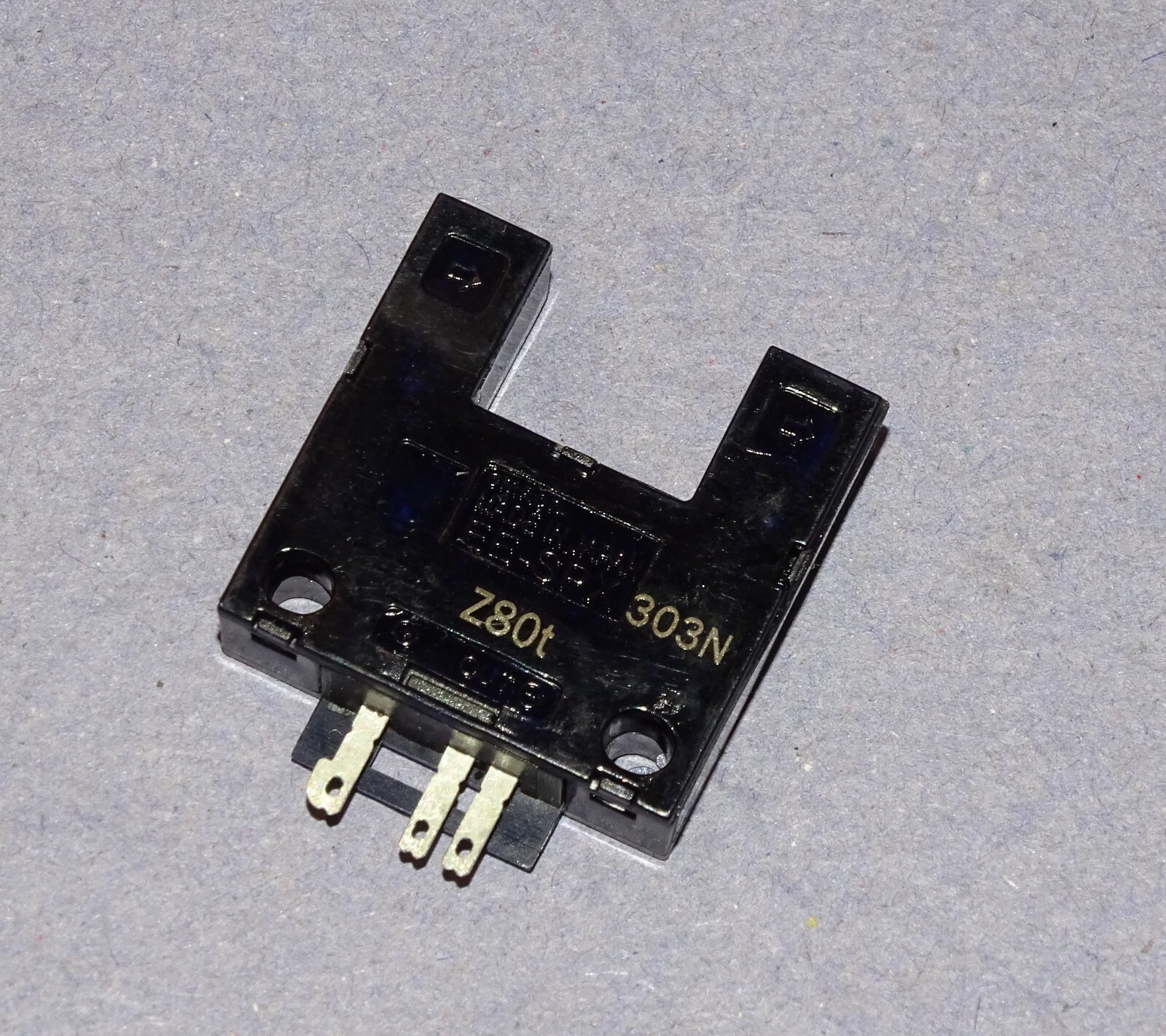 New Omron EE-SPX303N sensor, optical through-beam type, photo microsensor