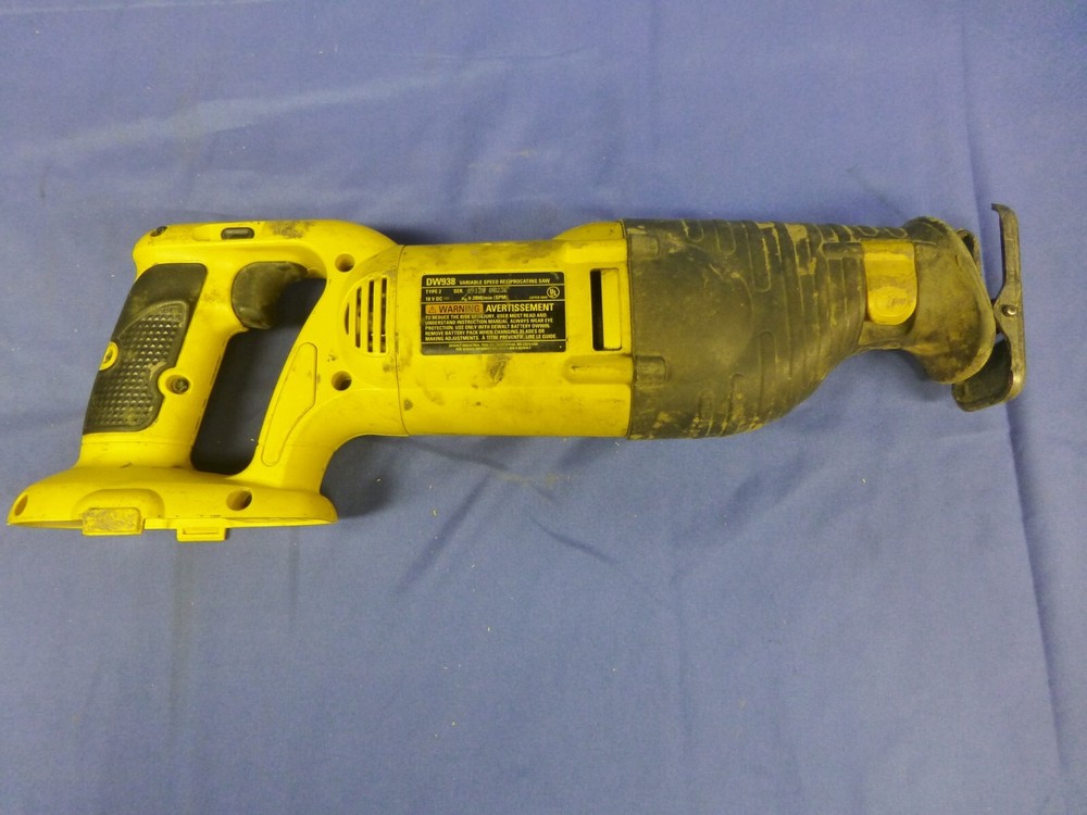 Dewalt 18v Power Tool Set Bundle, Hammer Drill, Reciprocating & Trim Saw & Case
