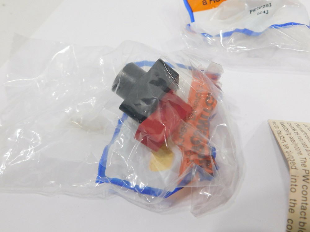 Honeywell Microswitch IPW2SBM13EDAA Kit PW2SBM01 Red Selector Switch