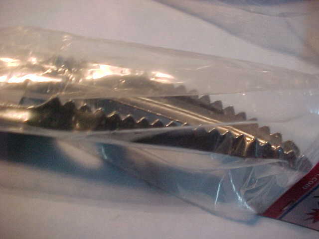 2 NEW EAGLE CLAW TRIANGULAR METAL FISH SCALERS SERRATED EDGE TEETH POINTED