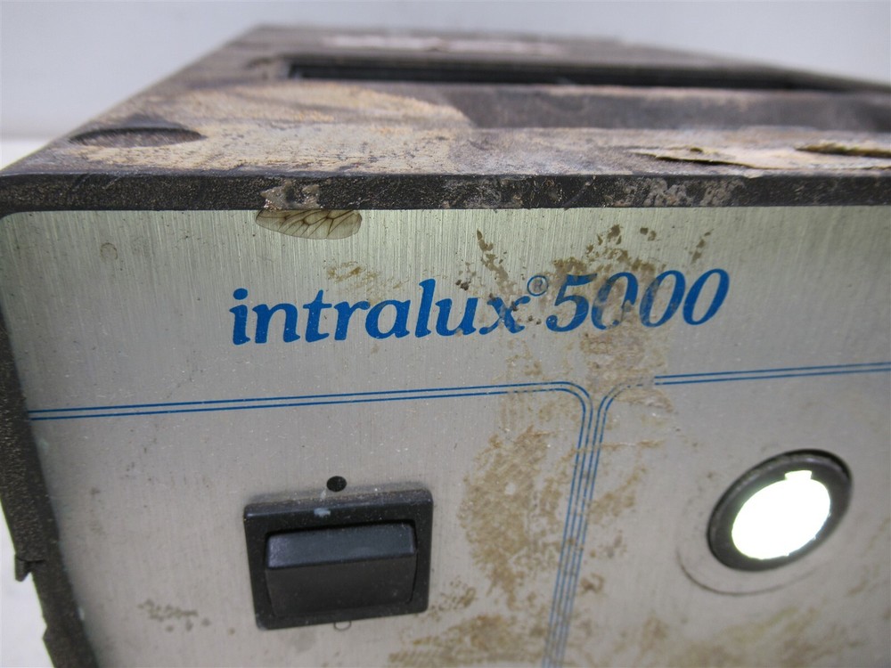 Volpi AG Intralux 5000 Fiberoptic Laboratory Light Source Portable Unit