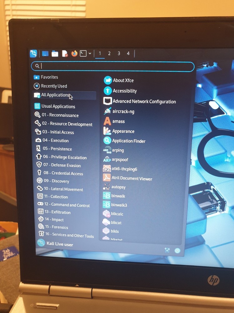 Linux Kali 2025.4, 64-bit, Bootable Live and Install USB Flash Drive