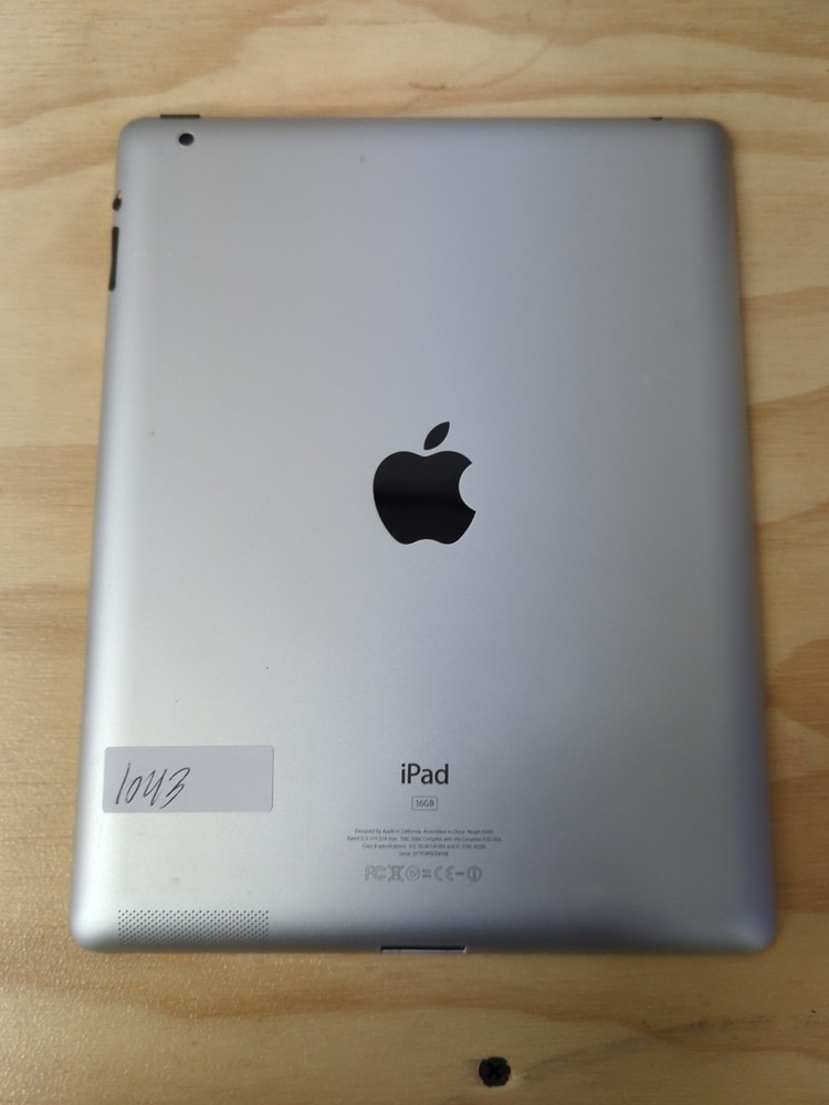 1043 - Apple iPad A1395 - TESTED / WORKING