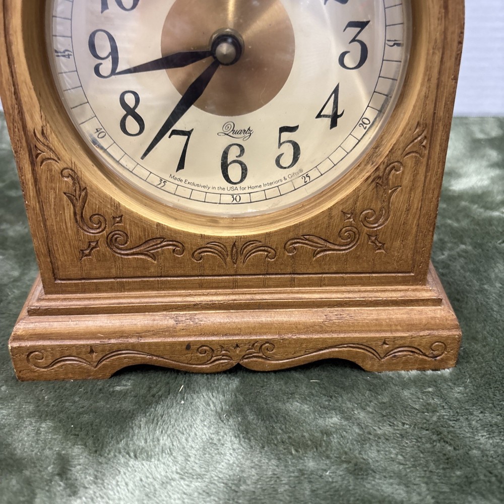 NEW HAVEN Quartz Clock