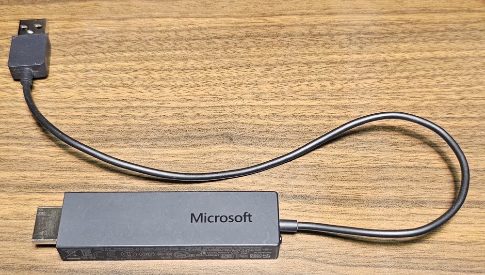 Microsoft Wireless Display Adapter Model 1628