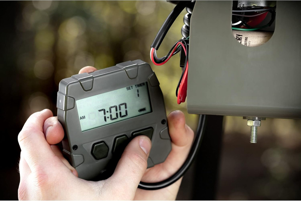 Moultrie MFG13265 NXT Hunter Feeder Kit 6 Volt