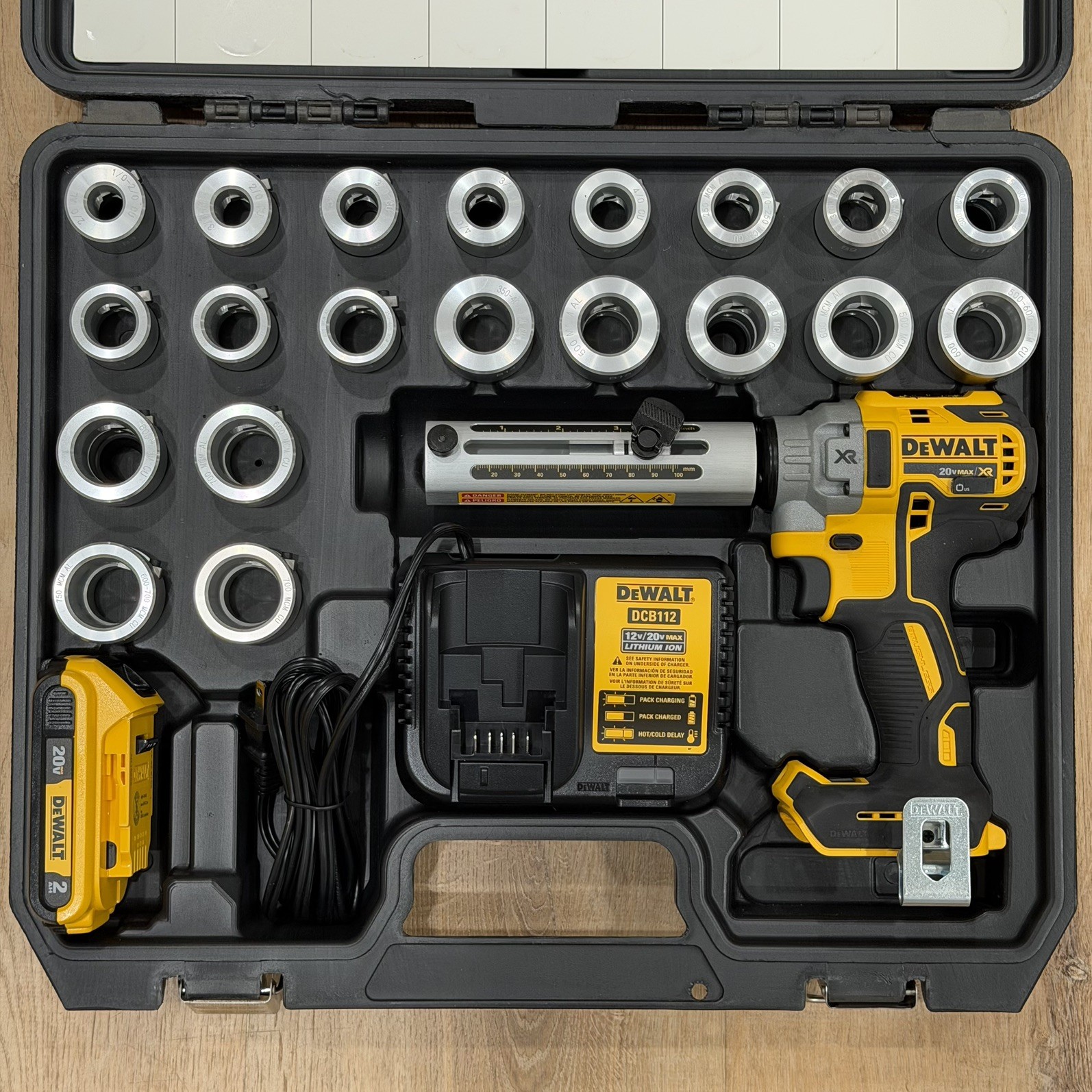 DeWALT DCE151TD1 20V MAX Cordless Cable Stripper Kit (New Open Box) size B3-B22