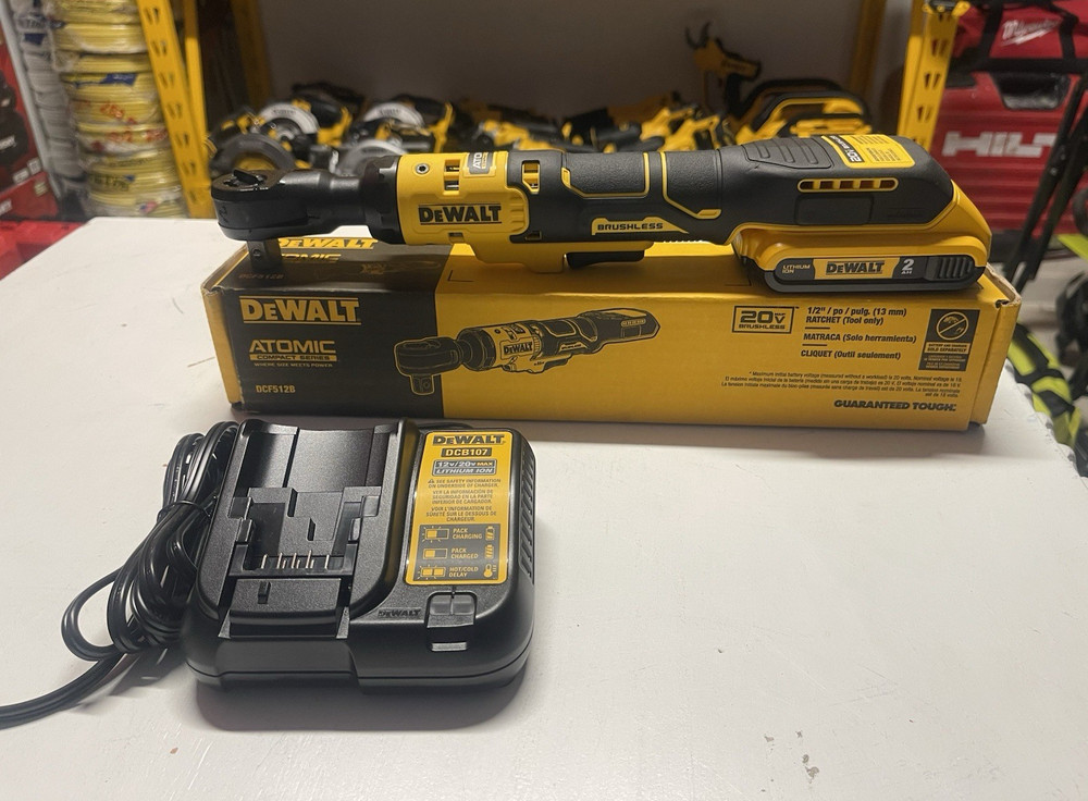 DEWALT Atomic Compact Series DCF512B 20V Brushless 1/2" Ratchet LED Worklight