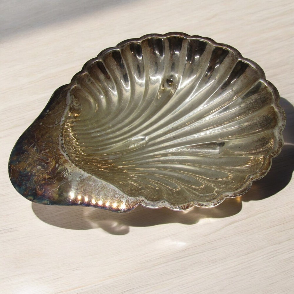 Vintage Oneida Silver Plated Shell Candy Dish 7" x 9"