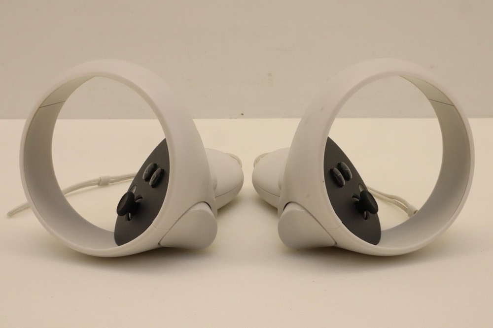 Meta Quest 2 - 128gb - Headset, Controllers, Charging Cable