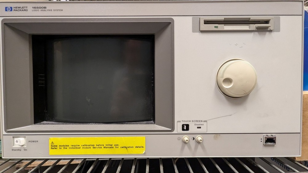 HP 16500B Logic Analyzer System