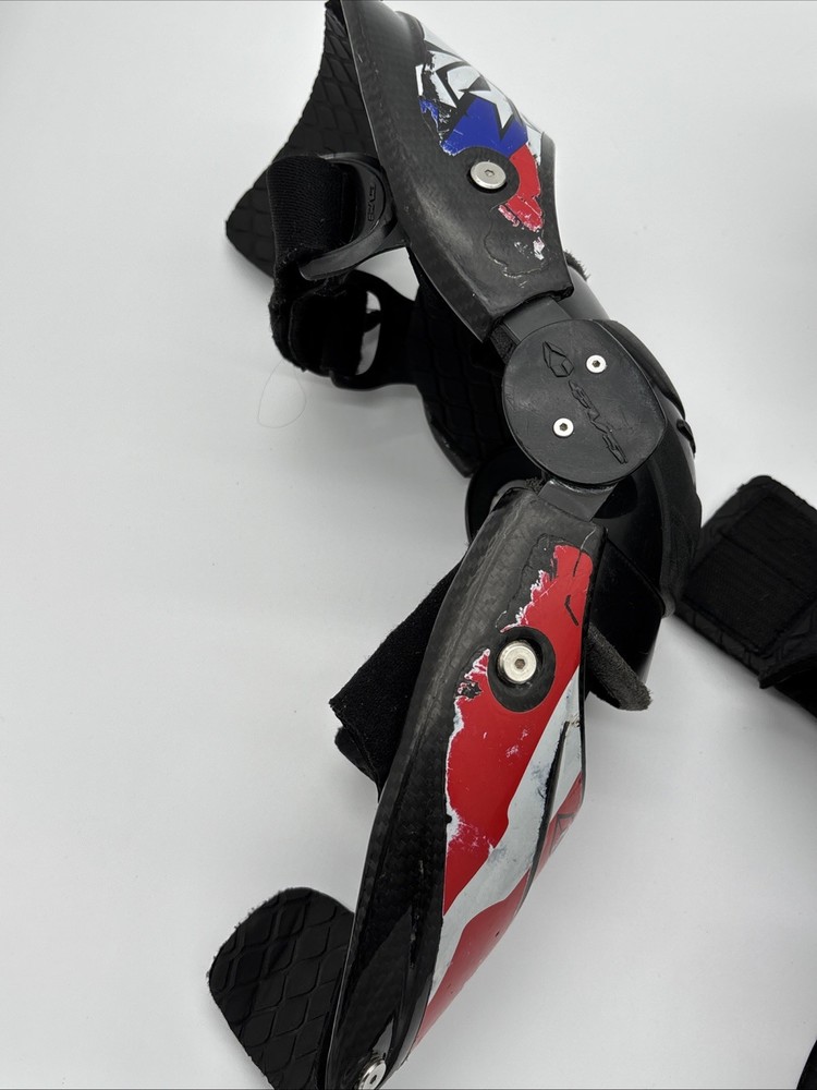 EVS WEB Knee Guards - Size Medium- Missing Straps and D-Rings