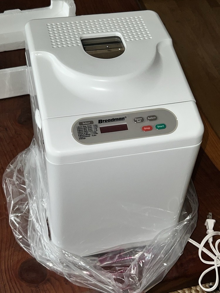 Breadman Automatic Bread Maker Model TR441 Brand New Open Box