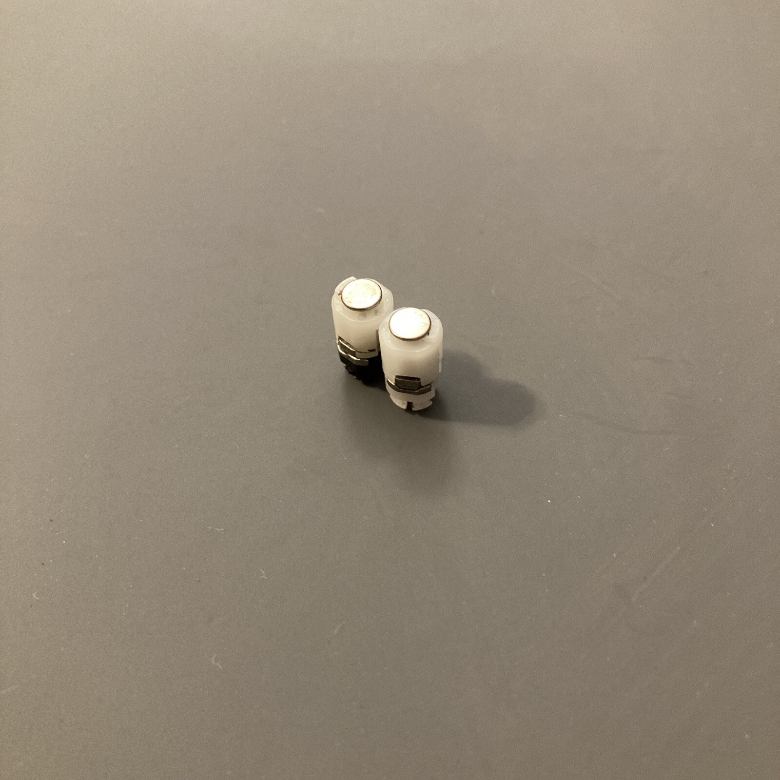 Nintendo Gameboy Advance GBA SP OEM Authentic Set Of Replacement Hinges L & R