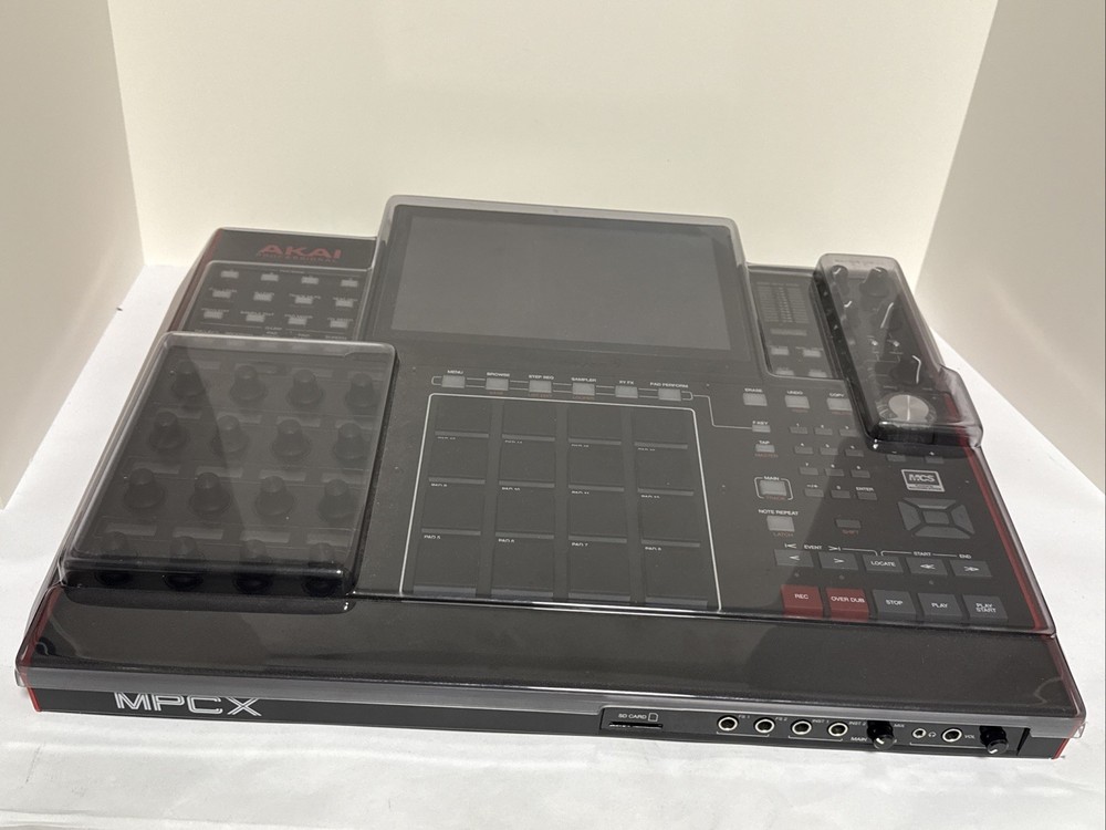 Akai Professional MPCX Standalone Sampler & Sequencer /Read