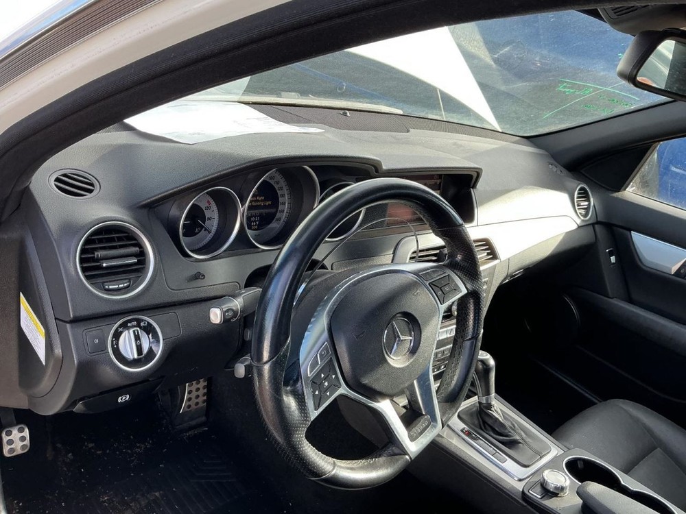 C220 2013 Glove Box 4964459