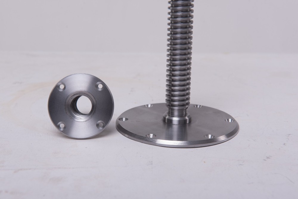 Screw Mechanism for Piano Stool