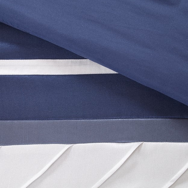 Everyday Comfort with Sophistication 7 Piece Bedding Set