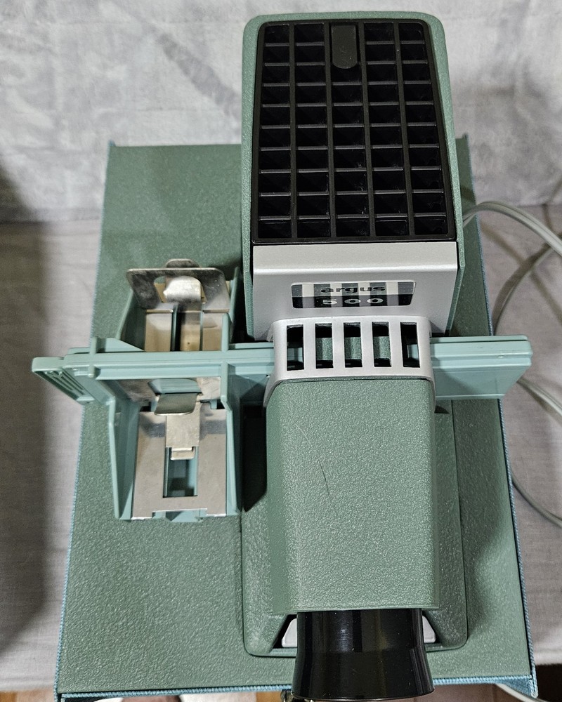 Vintage Argus 500 Stack Slide Projector Model 554