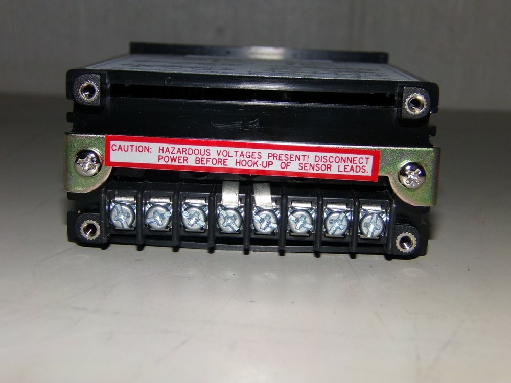 Omega DP 460 Digital panel indicator for strain Gages and load cells