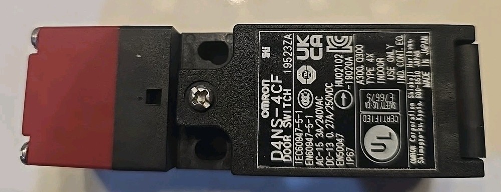 OMRON D4NS-4CF Door Switch