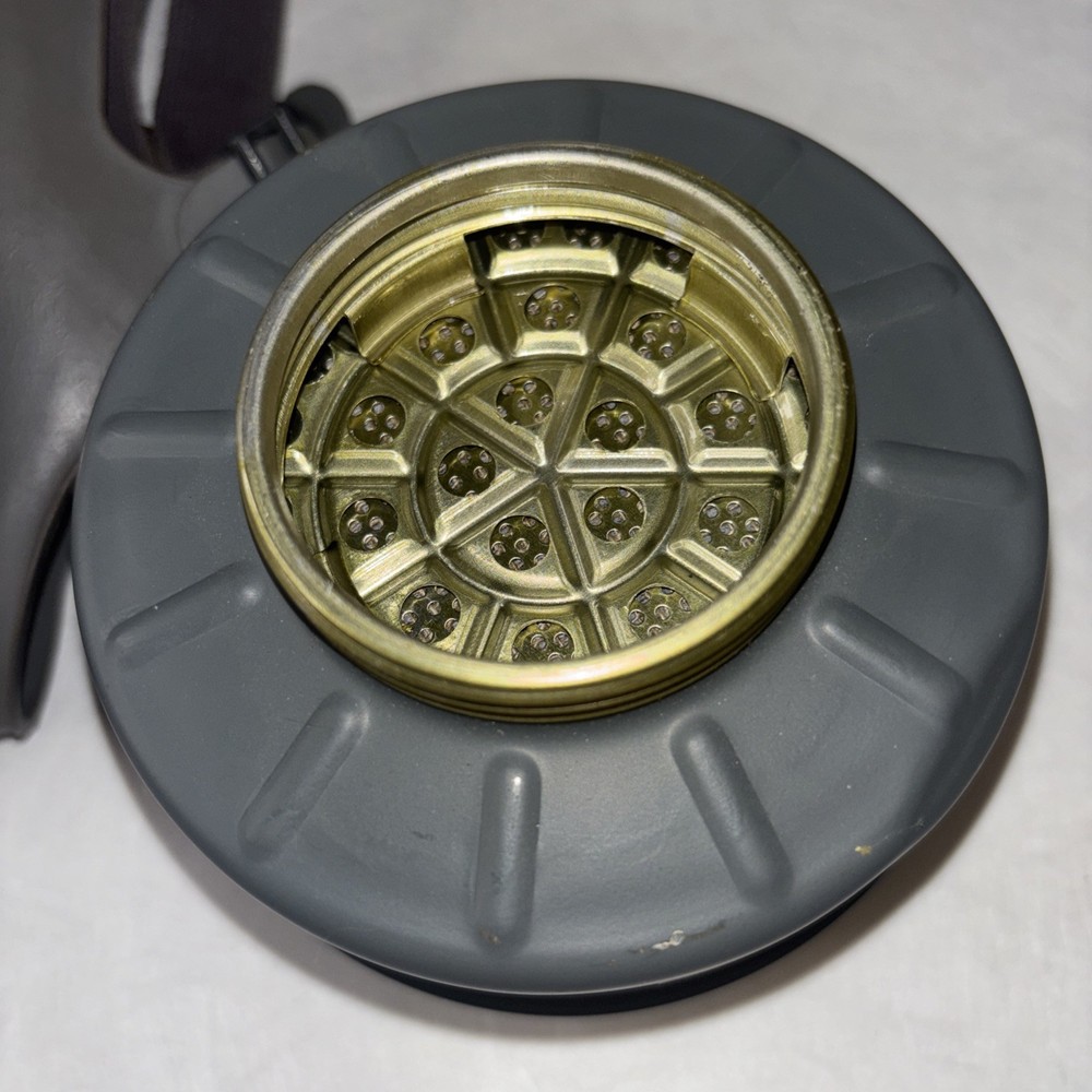 EUC Gas Mask Possibly Avon See Pics