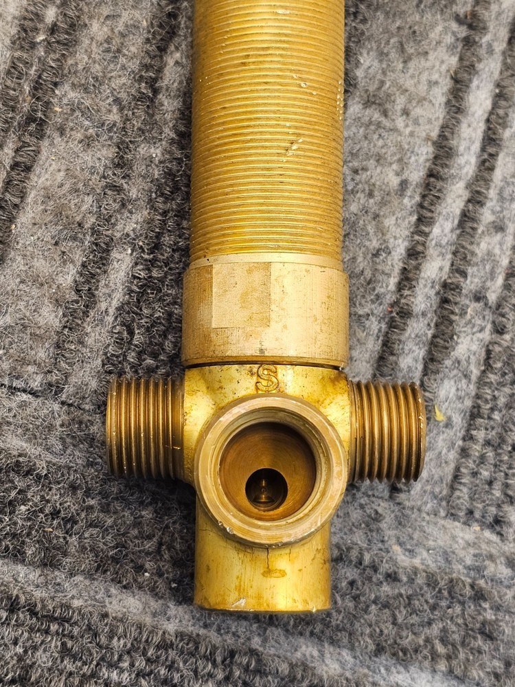 A501381: Heavy Duty Diverter Valve Replacement
