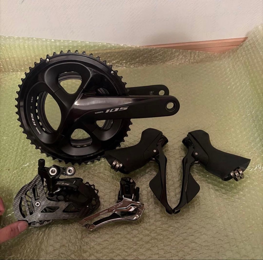 105 R7000 groupset