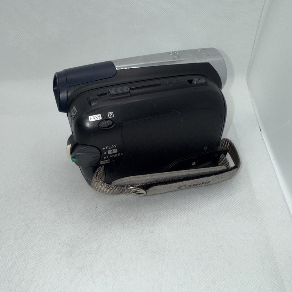 Canon MD205 Handheld MiniDV Camcorder Untested
