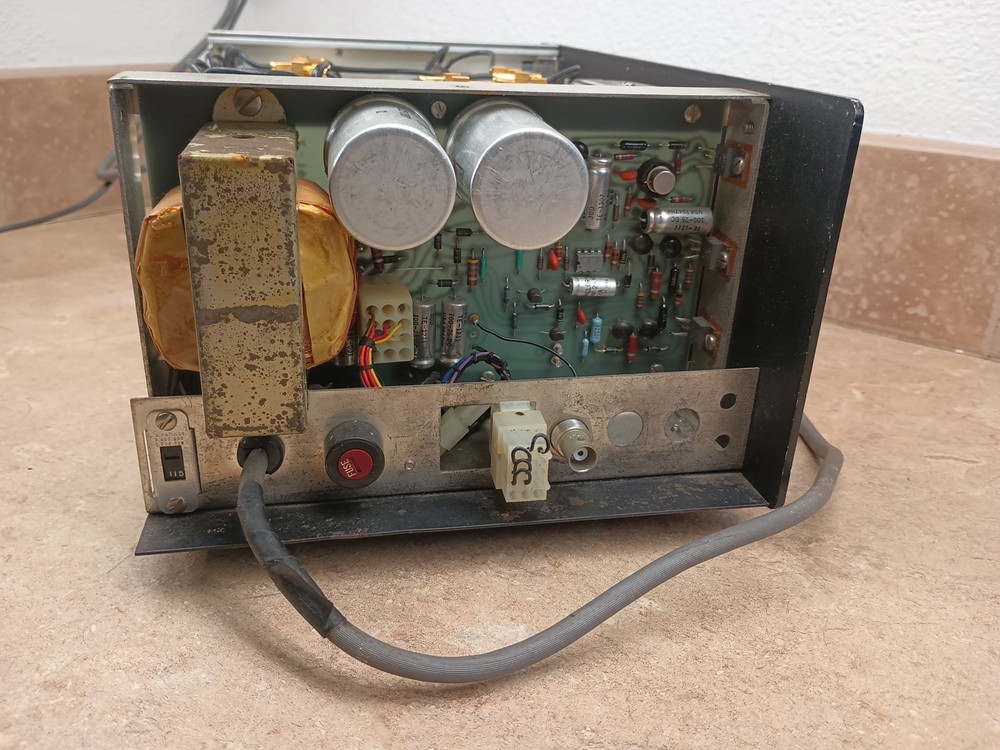Wavetek Model 2001 Sweep Signal Generator, Powers On - Untested