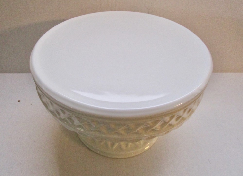 Williams Sonoma Small Ceramic Cake Stand - White