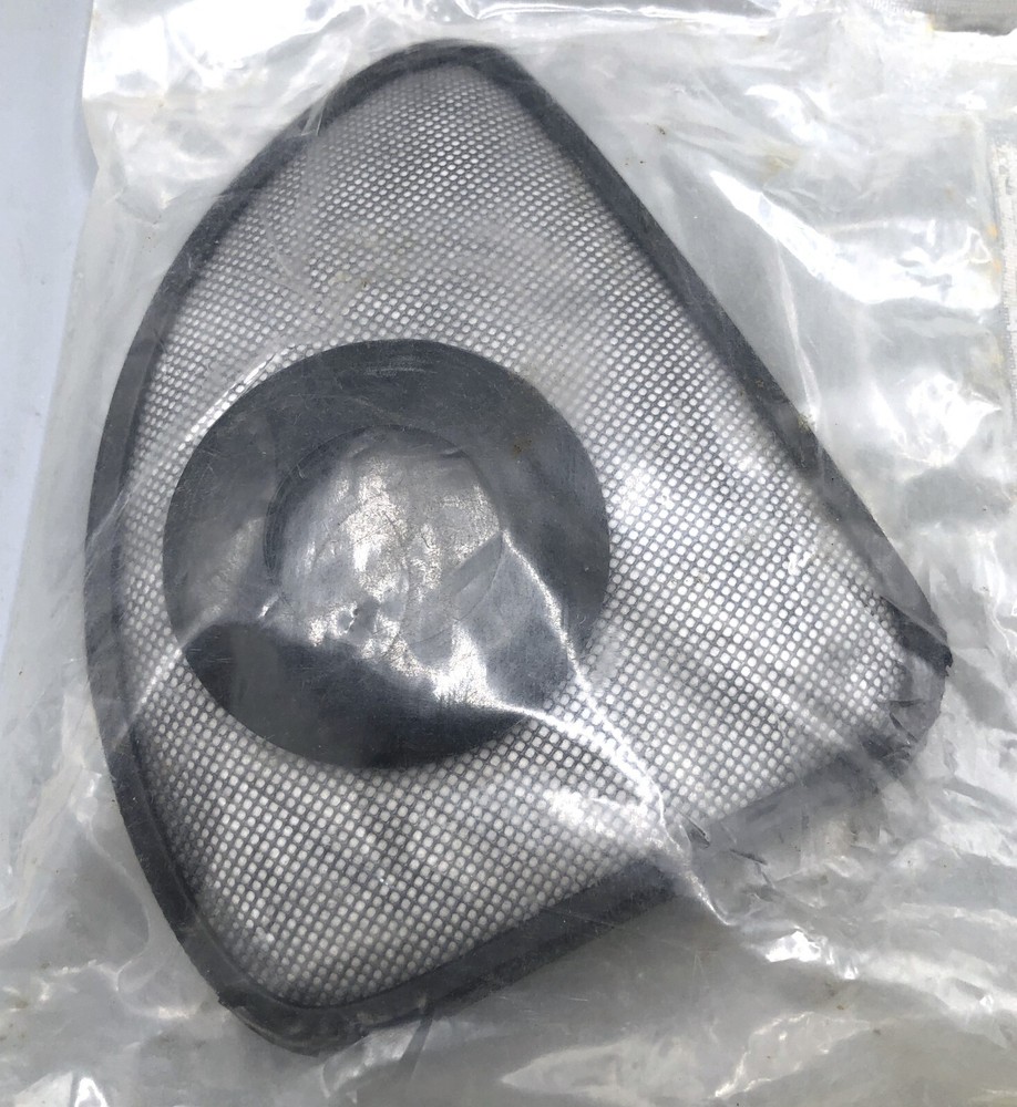 M17 Gas Mask Filter Set. NOS.