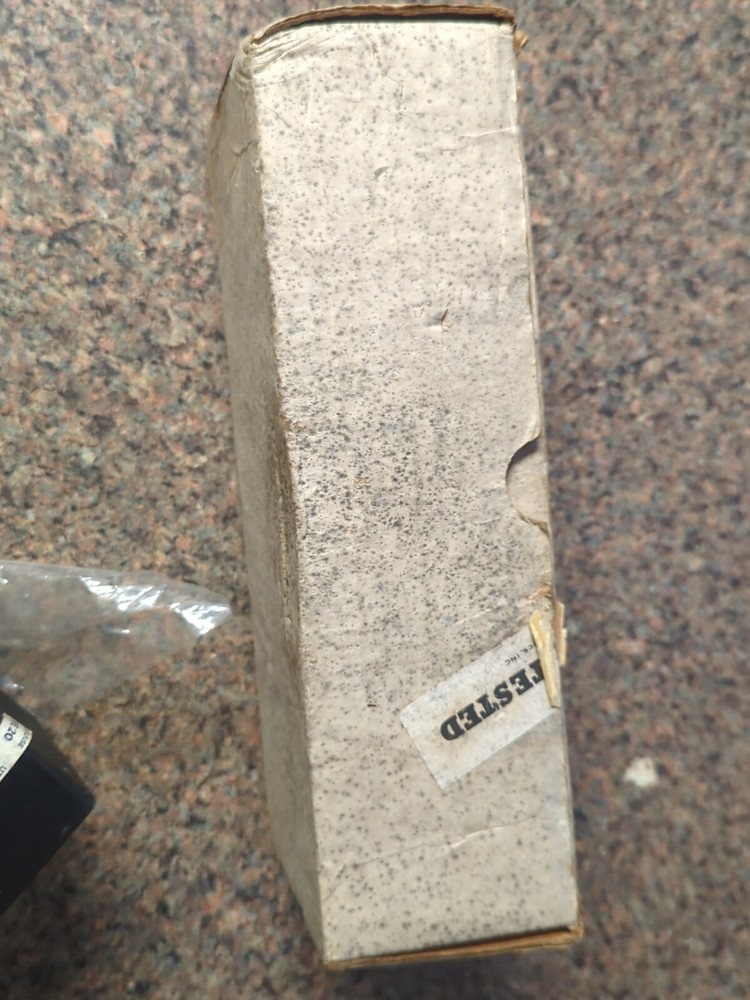 Vintage HOOKER 100 UNTESTED FOR DISPLAY ONLY