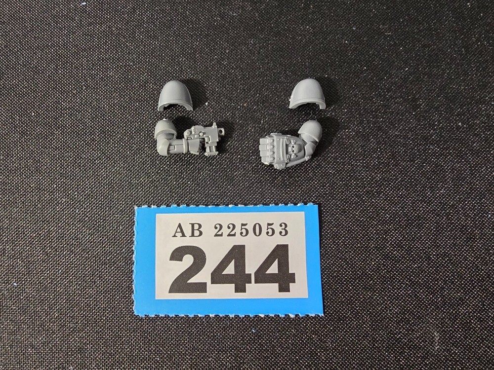 Games Workshop Warhammer 40k Bits Space Marines Sergeant Upgrade Parts